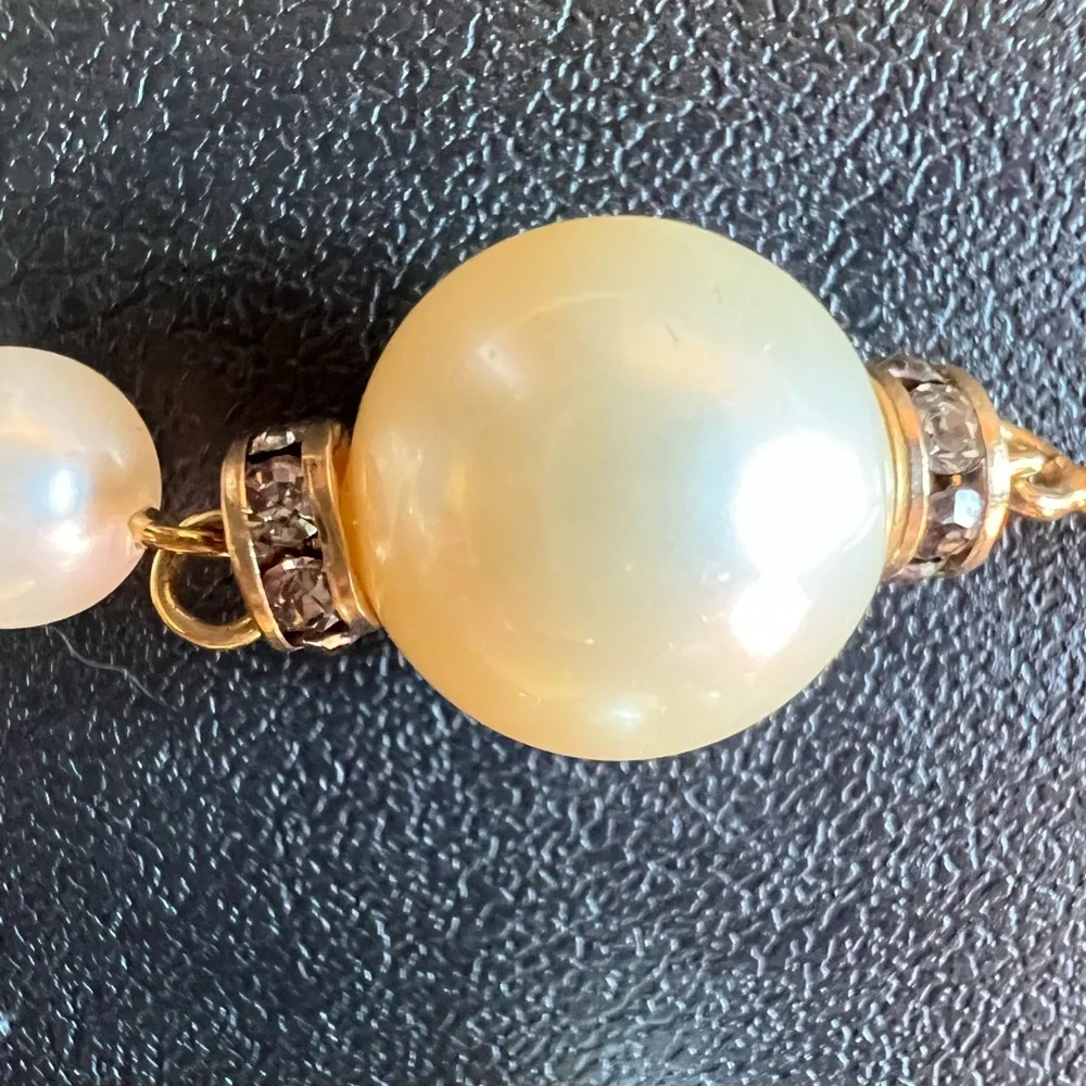 Chanel Vintage Pearls 2001 P Long Strand Strassed Details Pristine - Picture 3 of 11